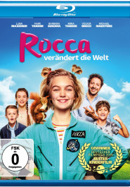 Cover zu "Rocca verändert die Welt".Vorne ein lachendes blondes Mädchen, dahinter weitere lachende Kinder und Erwachsene.